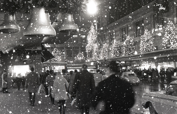 Boston Christmas Shoppers